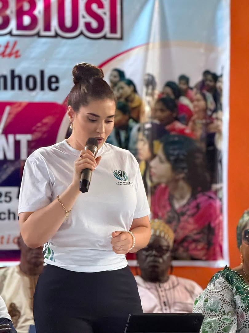 Shalimar Abbiusi speaking at the podium during the empowerment event